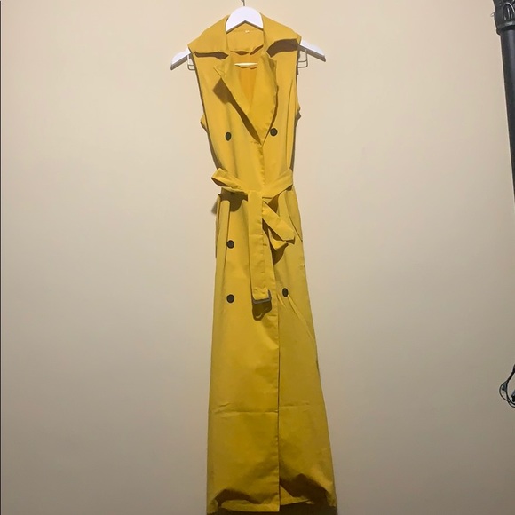 NWOT Gorgeous Long Trench Coat Yellow Vestπππ - Picture 2 of 11
